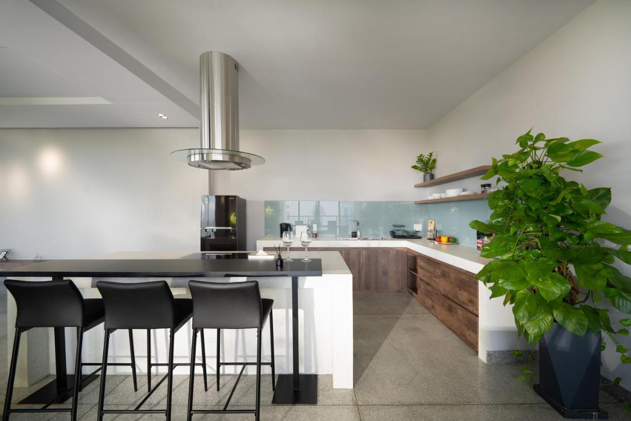 The Sense Apartment - Modern, Near My An Beach Da Nang Exterior photo